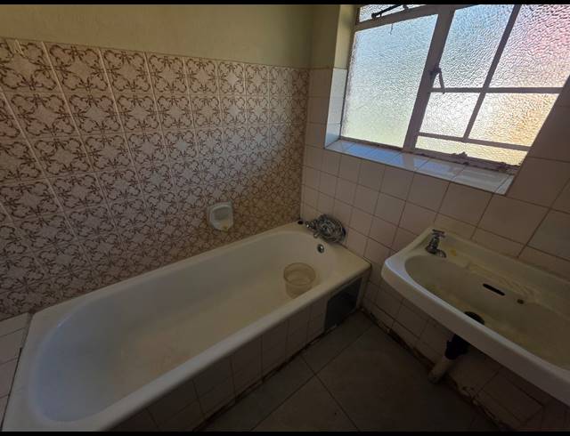 4 BEDROOM HOUSE TO LET IN VAALPARK